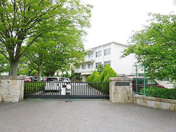 刈谷市立依佐美中学校（2100m）