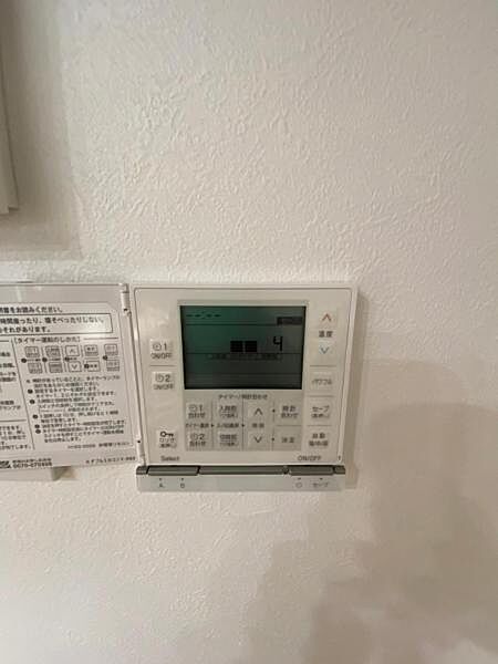 家族の暮らしを足元からポカポカと暖めてくれる床暖房。お部屋そのものが暖まりますね！
