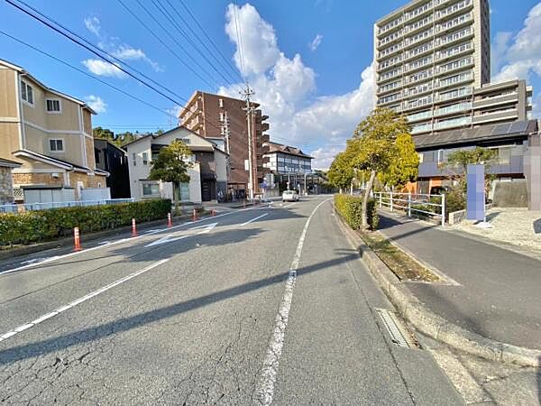 〇●前面道路(撮影2025年1月)●〇　　 アイデムホーム南店は緑区役所から徒歩2分！ 水曜日も営業しております！　　　　　　