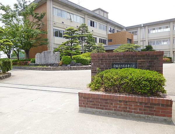 安城市立桜井中学校（1200m）