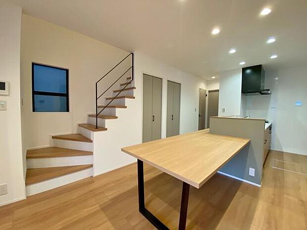 ●○1号棟内観○● 平日のご案内も可能です