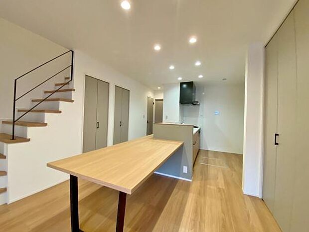 ●○1号棟内観○● 平日のご案内も可能です