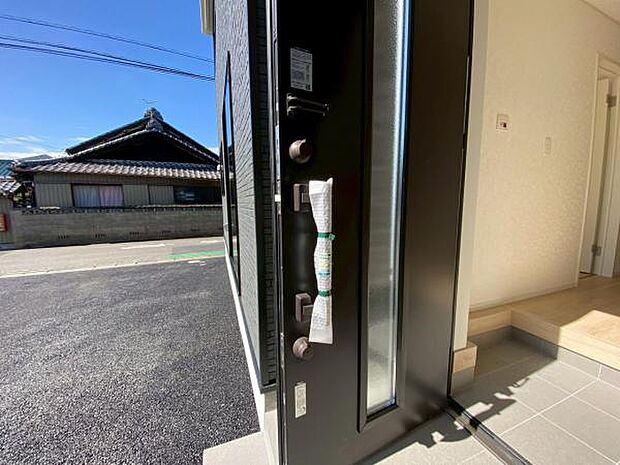 ピッキングなどでの住居への侵入等を防止するのに役立つダブルロック♪