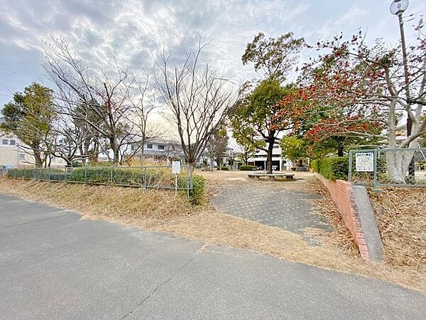 西御堂公園（849m）