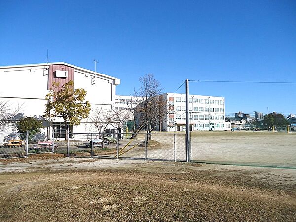 名古屋市立大坪小学校（1580m）