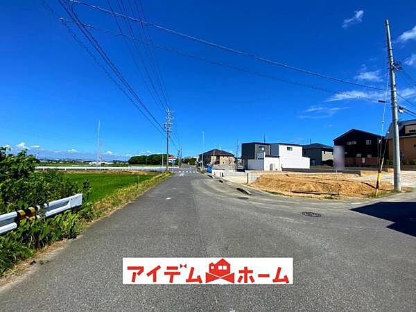 〇●前面道路●〇　　 平日のご案内も可能です！　 アイデムホーム南店は緑区役所から徒歩2分！ 水曜日も営業しております！