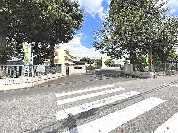 佐倉市立根郷小学校 徒歩4分。 320m
