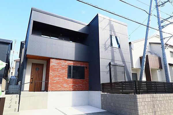 4LDK　建物約33坪　価格約2000万円（税込、外構工事含む）あくまでも参考価格になります。