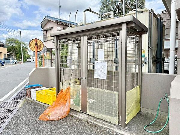 ごみ置き場