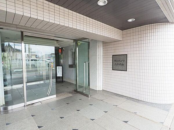管理体制良好の明るく綺麗なエントランスです。