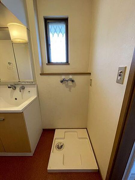 万一の水漏れにも床への漏水を防ぐ、防水パン設置済み！