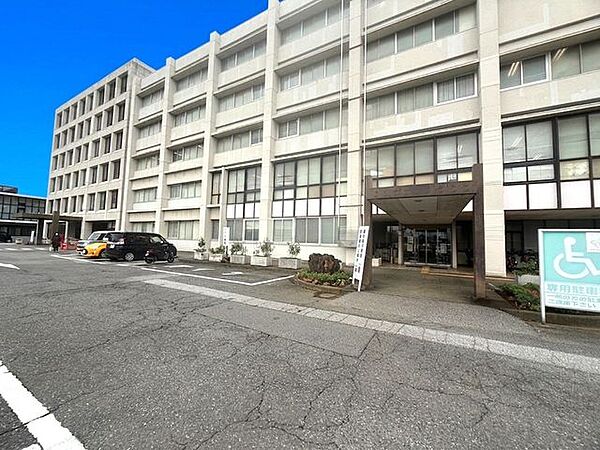 八千代市役所 徒歩50分。 3940m