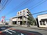 外観：歩道が整備された前面道路につき、お子様の通行も安心です。