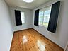 子供部屋：子供部屋にぴったりな洋室。明るい空間で成長を見守ります