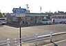 周辺：ファミリーマート千葉若松町店 徒歩2分。 100m