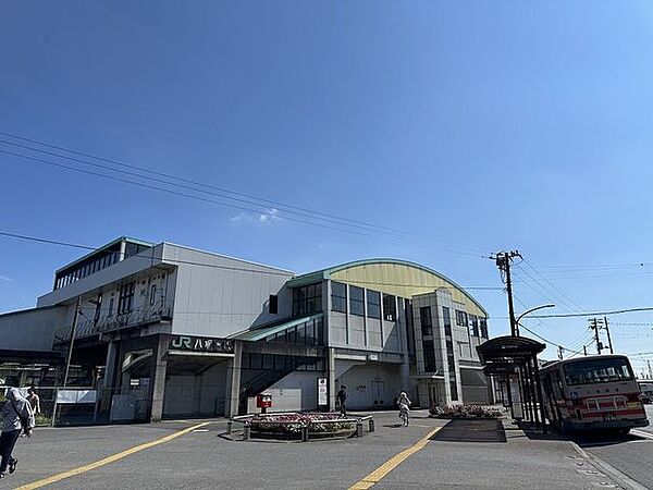 八幡宿駅(JR東日本 内房線) 徒歩20分。 1600m