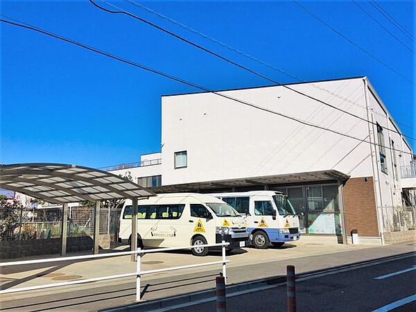 高根台文化こども園 徒歩9分。 720m