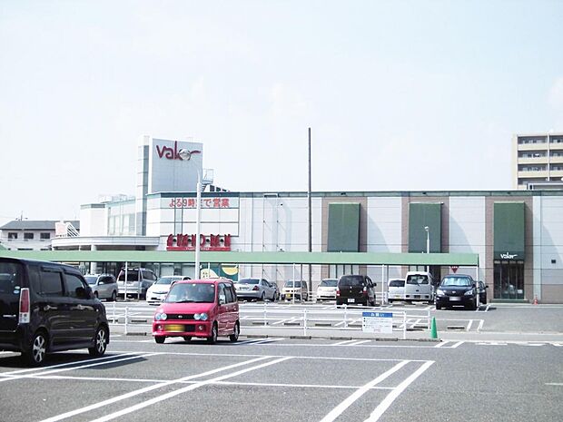 スーパーマーケットバロー 春日井西店（210m）
