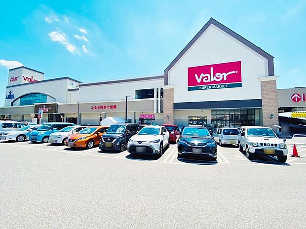 バロー 新瀬戸店(1590m)