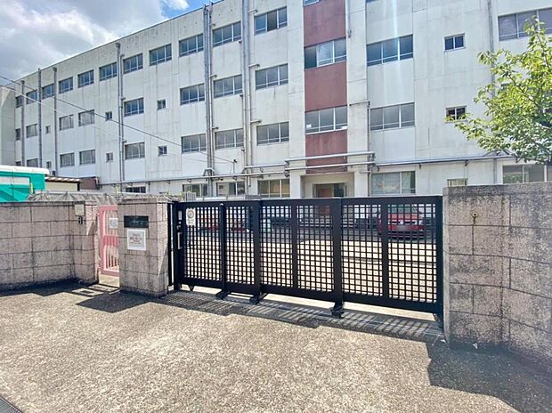 名古屋市立大坪小学校（340m）