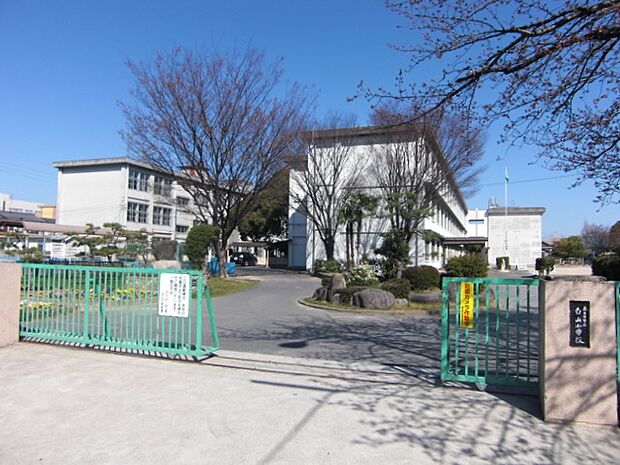 春日井市立白山小学校(200m)