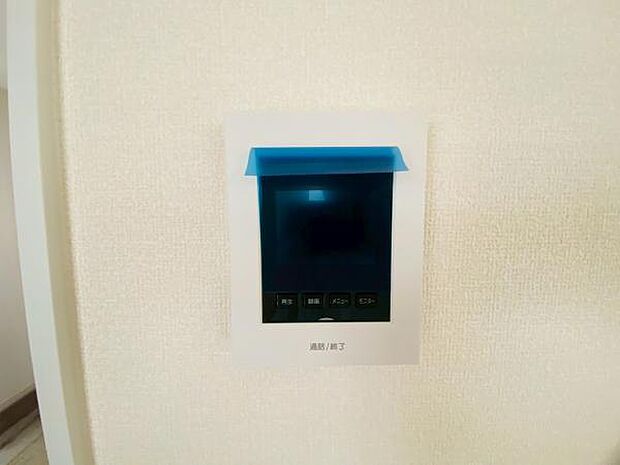 外出中も来訪者をカラー画面でしっかり録画しますボタンひとつで通話が可能です♪ 在宅時にも鮮明なモニターでしっかり相手を確認できます♪