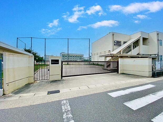 名古屋市立志段味中学校（1170m）