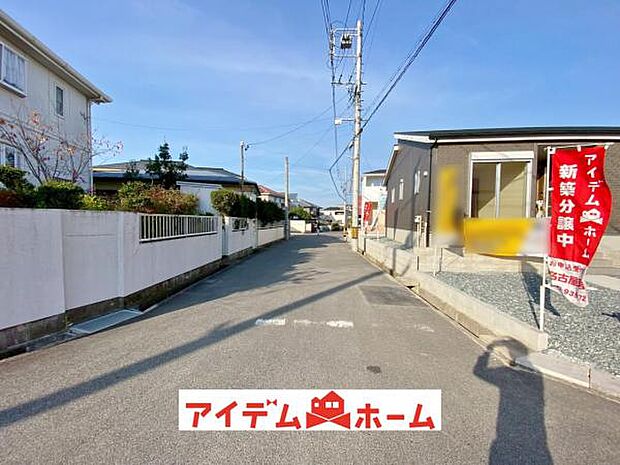 西側道路（2025年11月）撮影