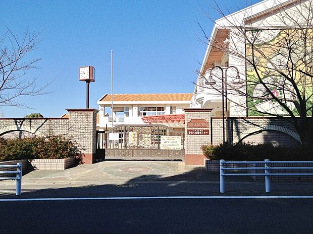 学校法人滝の坊学園莇生保育園（970m）