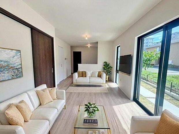 ☆B号棟内観☆ ※本画像はCGで作成しており、実際に家具は置かれておりません。