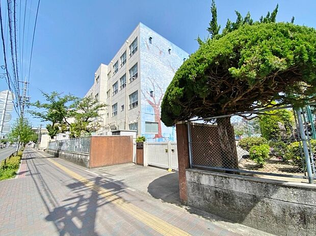 名古屋市立高見小学校（180m）