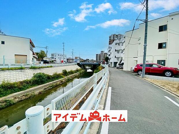 東側道路(2025年11月)撮影