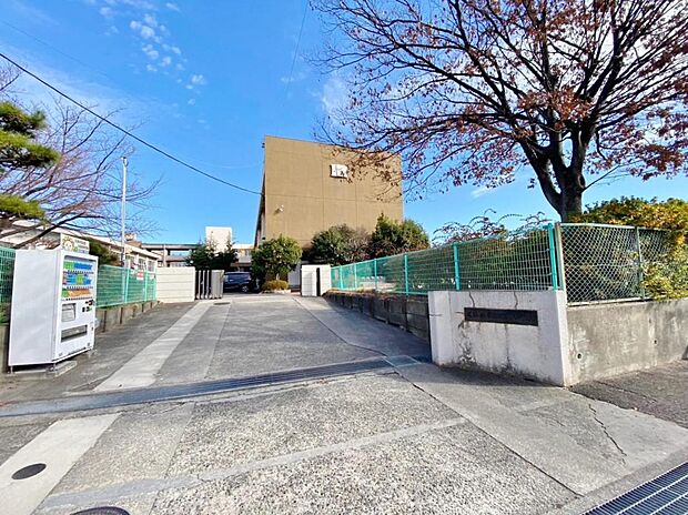 尾張旭市立瑞鳳小学校（800m）