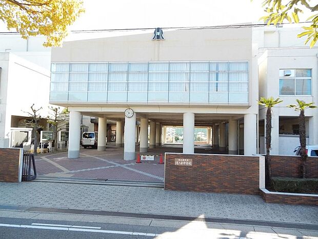 名古屋市立滝ノ水中学校（570m）