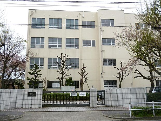 名古屋市立千鳥丘中学校(950m)