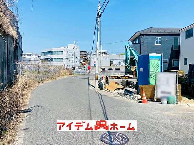 西側道路（2026年4月）撮影