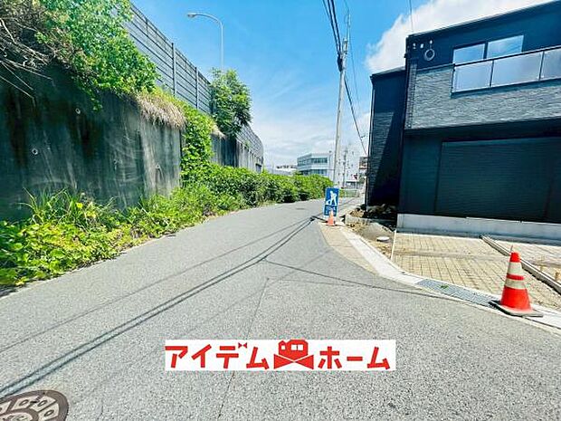 西側道路(2026年6月)撮影