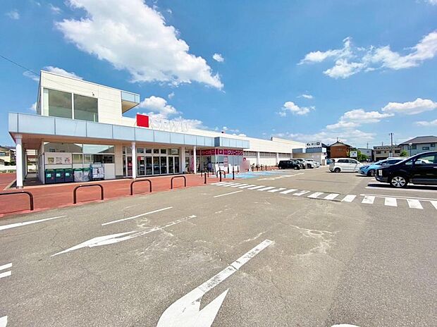 西友瀬戸店(350m)