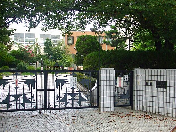 名古屋西山郵便局（335m）