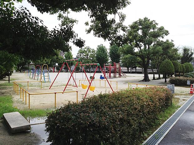弥生公園(370m)