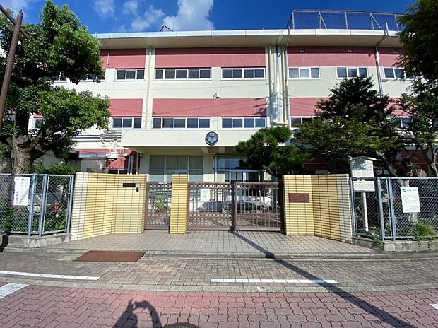 名古屋市立瑞穂小学校(550m)