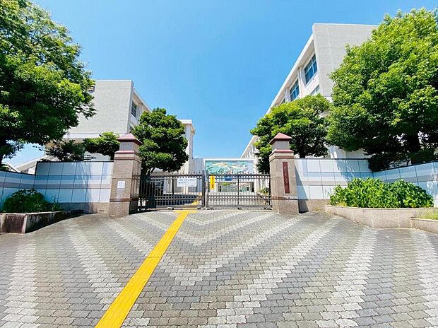 みよし市立北中学校(2110m)