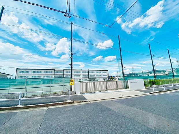 名古屋市立上志段味小学校(1470m)