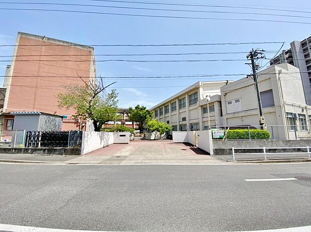 名古屋市立千代田橋小学校（1400m）