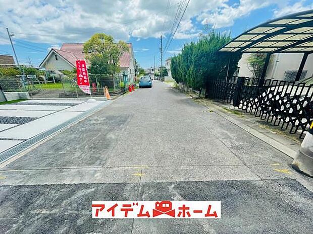西側道路(2026年8月)撮影
