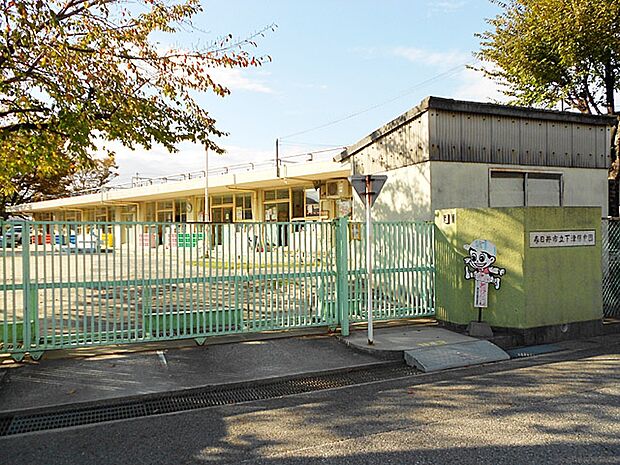 下津保育園(590m)