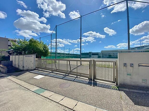 名古屋市立植田東小学校(240m)