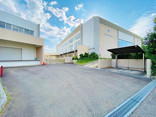 日進市立竹の山小学校(340m)