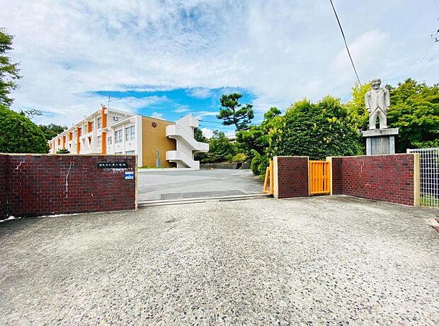 日進市立東小学校（1740m）