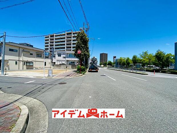 東側道路(2026年6月)撮影